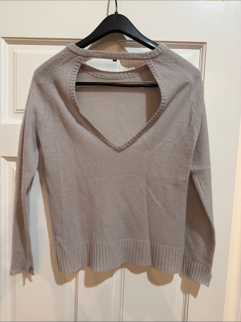 27 Miles Malibu 100% Cashmere Open Back Cutout Sweater Light Gray XS
